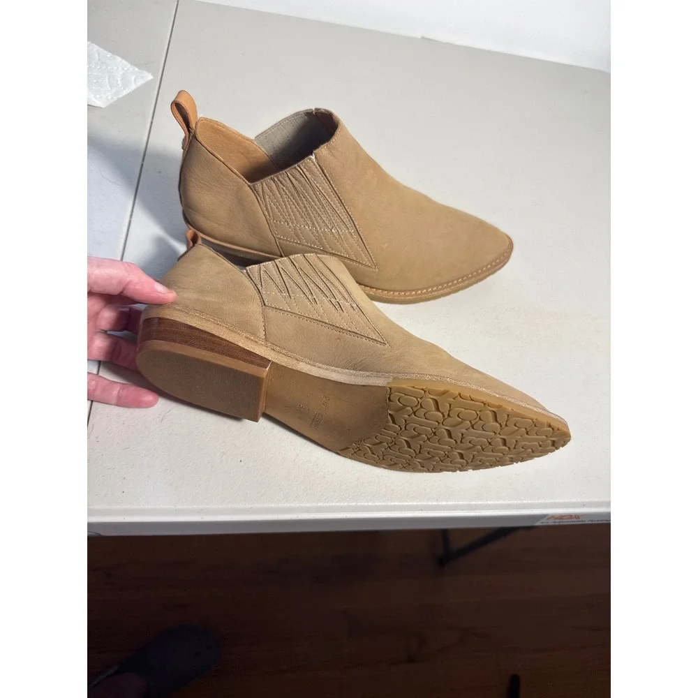 Gentle Souls Kenneth Cole Tan Leather Pointed Toe Ankle Boots Womens 8.5M